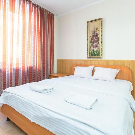 Квартира Студія Біля Оперного Театру По Вулиці Гонти 4-3А Lvov Exteriér fotografie