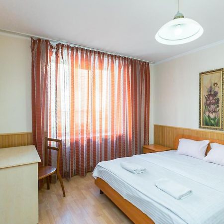 Квартира Студія Біля Оперного Театру По Вулиці Гонти 4-3А Lvov Exteriér fotografie